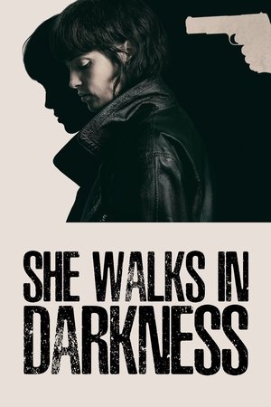 Un fantasma en la batalla (She Walks in Darkness)