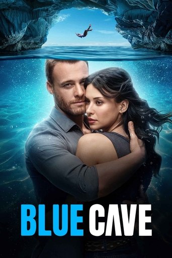 غار آبی (Blue Cave)
