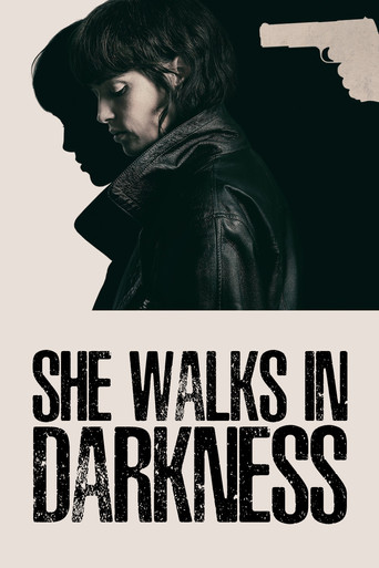 Un fantasma en la batalla (She Walks in Darkness)