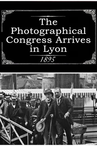 Le débarquement du congrès de photographie à Lyon (The Photographical Congress Arrives in Lyon)