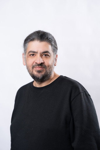 نوید نیکخواه آزاد