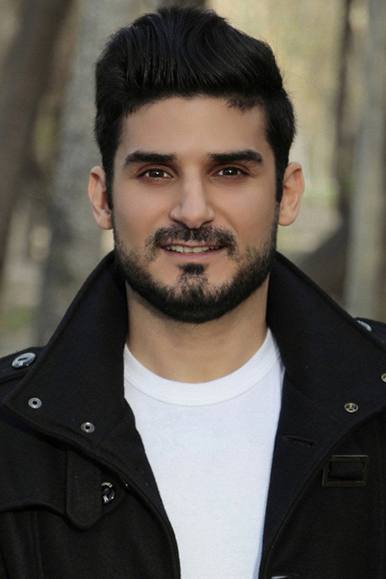 احسان شهبازی